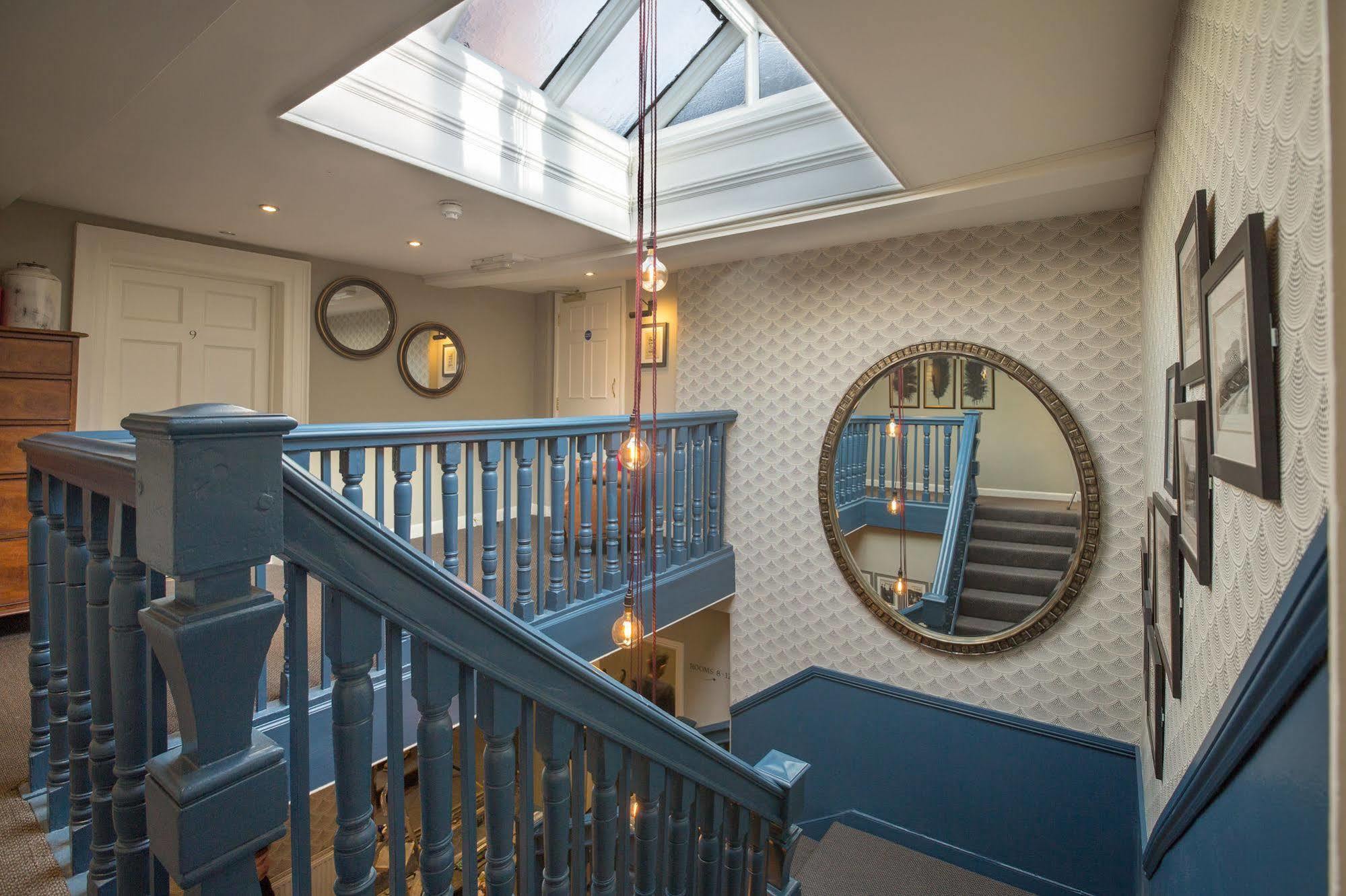 Отель The Townhouse Стратфорд-апон-Эйвон Экстерьер фото